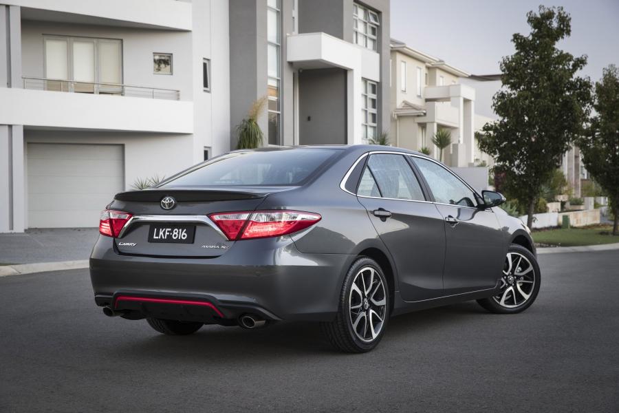  Toyota Camry Atara SX 2016 года  (фото 2 из 6)